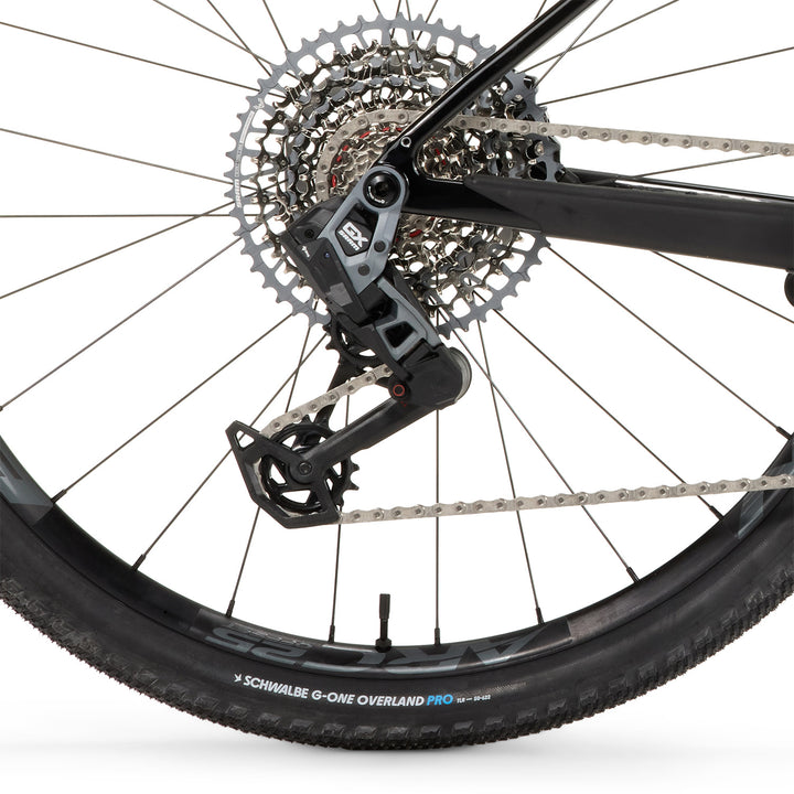 Santa Cruz Skitch 1.1 CC GX AXS Flat Bar 700c Complete eBike 2026 Gloss Black