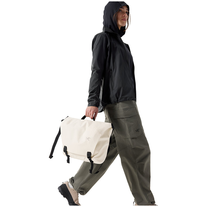 Arc'teryx Granville 10 Courier Bag Sea Salt