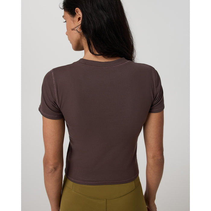 Vuori Pose Fitted T-Shirt - Women's French Roast