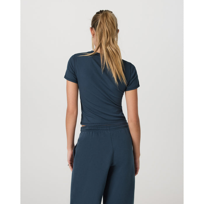 Vuori Pose Fitted T-Shirt - Women's Ocean Blue