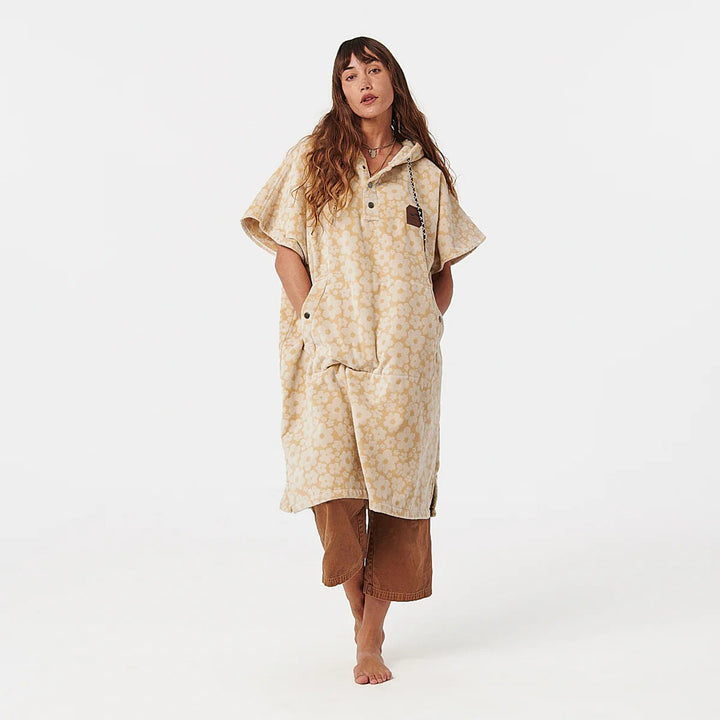 Slowtide Ginny Ex Warm Poncho Sandstone