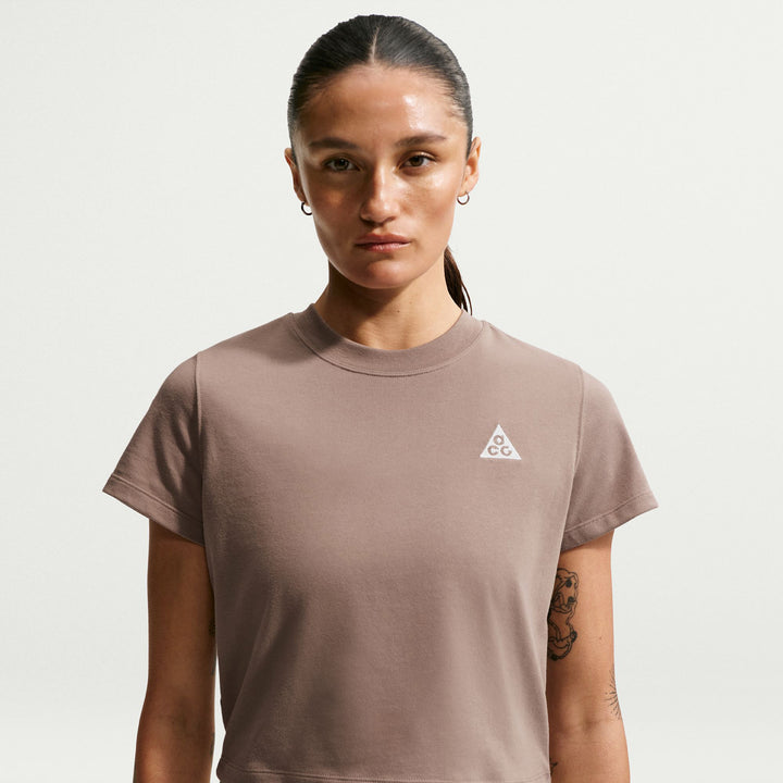 Nike ACG Dri-Fit Fitted Tri Short-Sleeve T-Shirt - Women's Mink Browns/Summer White
