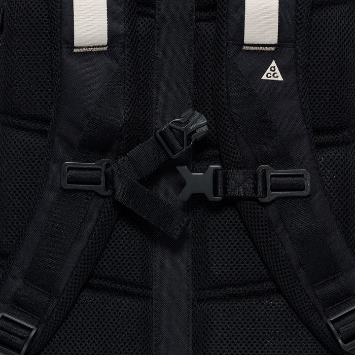 Nike ACG "DAYMAX" 25L Pack Black/College Grey/College Grey