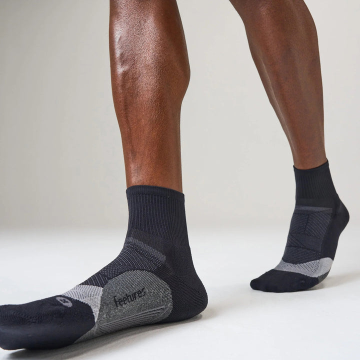 Feetures Elite Light Cushion Quarter Socks - Unisex Black