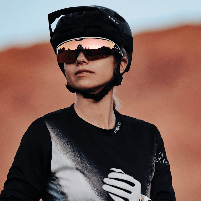 Oakley Meta Vanguard Sunglasses White/Prizm Rose Gold