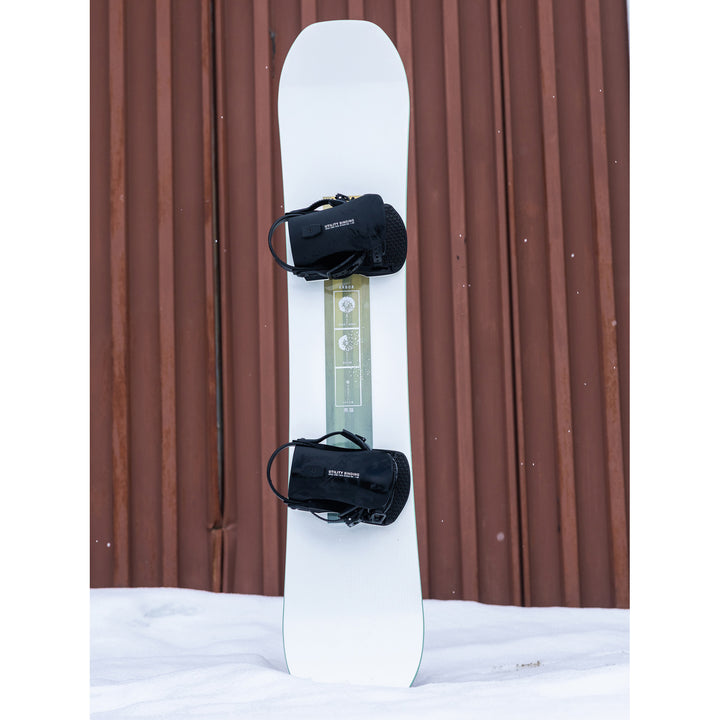 Arbor Kuro Neko Decon Snowboard - Women's 2027