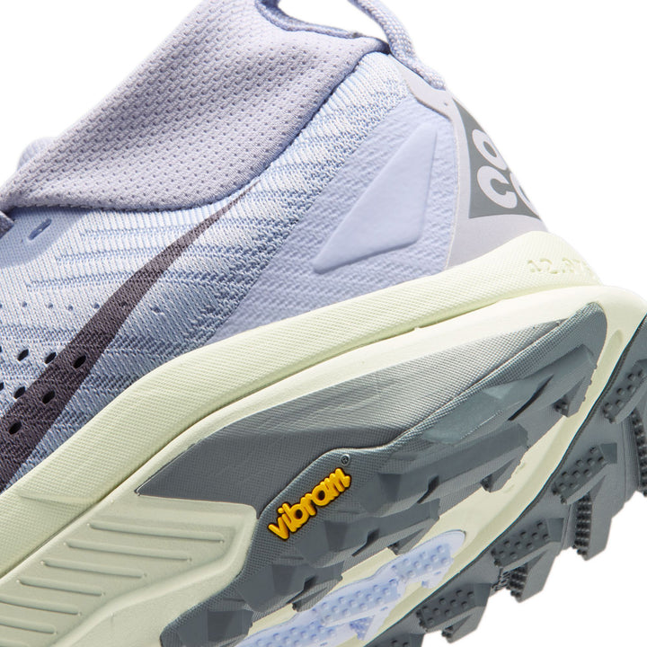 Nike ACG Zegama Shoes - Women's Ghost/Cement Grey-Sea Glass Smoke Grey