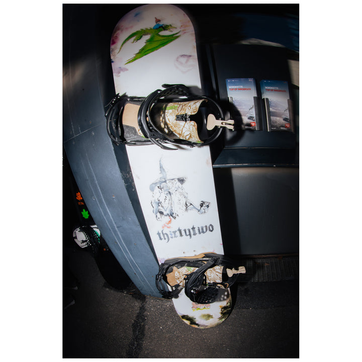thirtytwo Middle Earth Pro Snowboard 2027