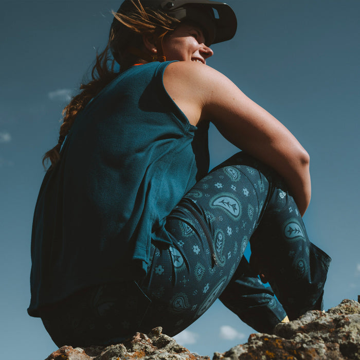 Curious Creatures Sun Dog Pants - Women's Bandana Print