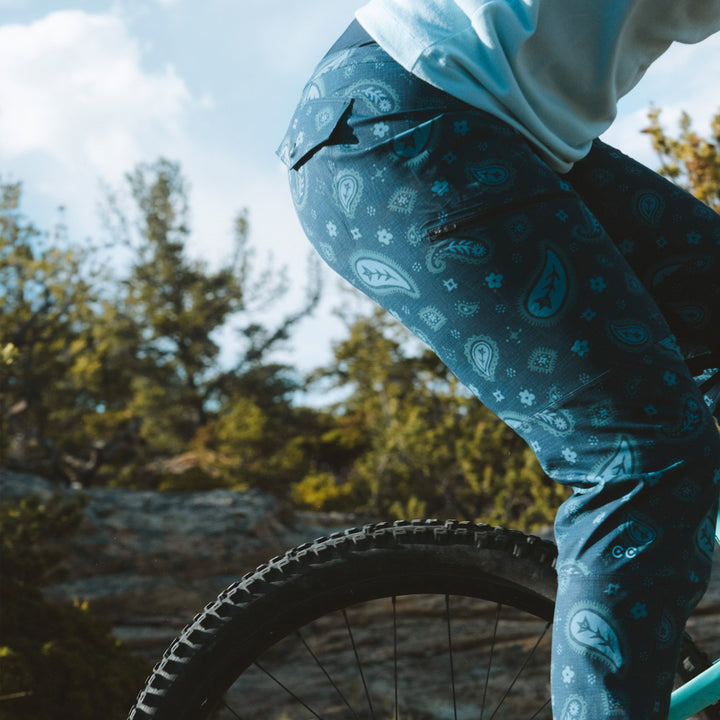 Curious Creatures Sun Dog Pants - Women's Bandana Print