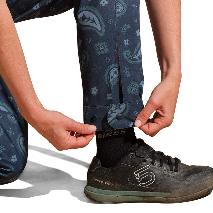 Curious Creatures Sun Dog Pants - Women's Bandana Print