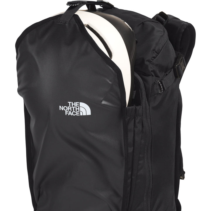 The North Face Snomad 23 Backpack TNF Black/TNF Red