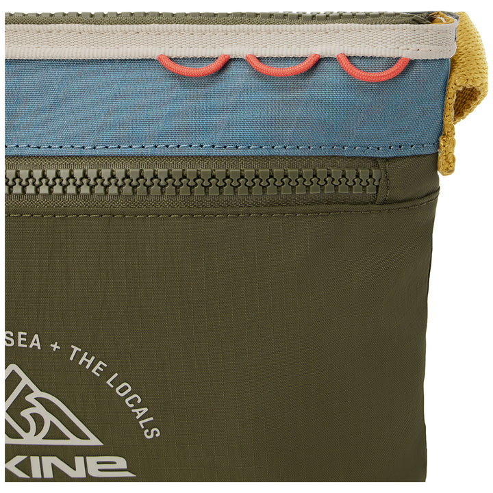 Dakine Renovation 2.0 Crossbody Bag Moonlight Blue/Dark Olive/Honey Mustard/Chimera