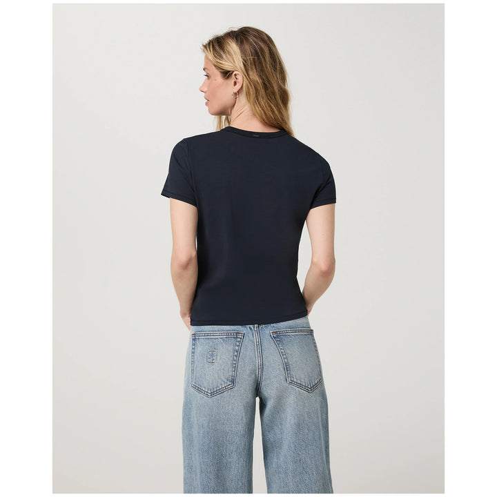 Vuori Feather Classic T-Shirt - Women's Ink