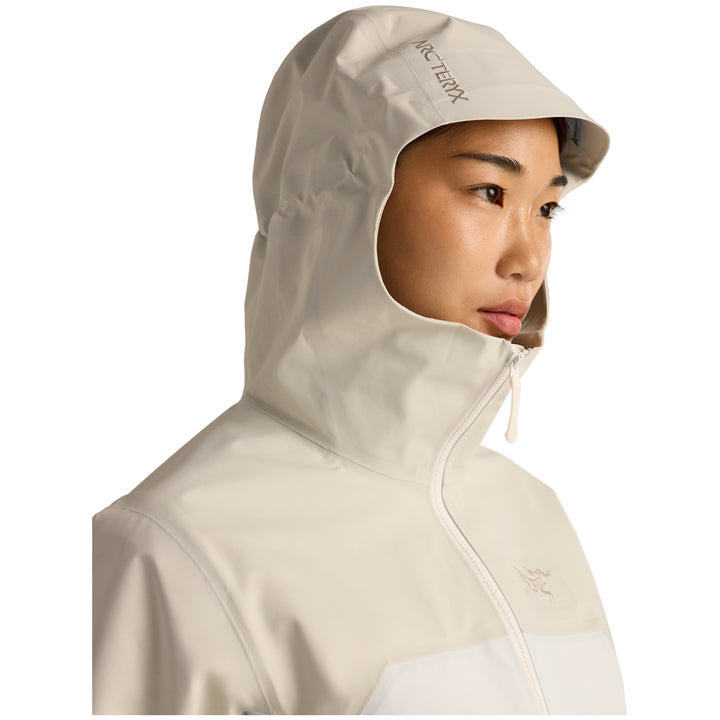 Arc'teryx Beta Jacket - Women's Sea Salt/Arctic Silk