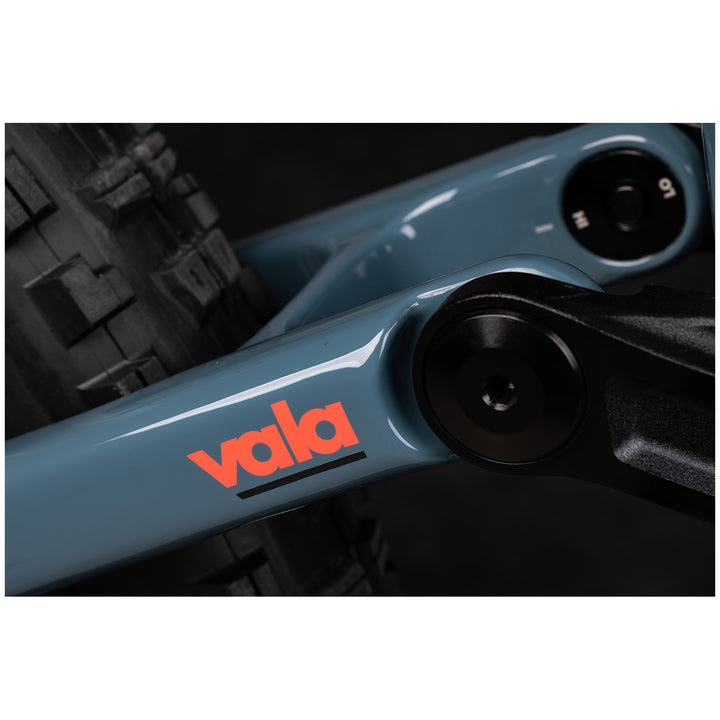 Santa Cruz Vala 1 C XT Lite E-Mountain Bike 2027 Gloss Slate Blue