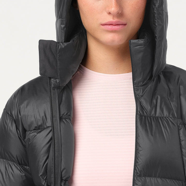 Salomon Outpulse Down Jacket - Women's Deep Black