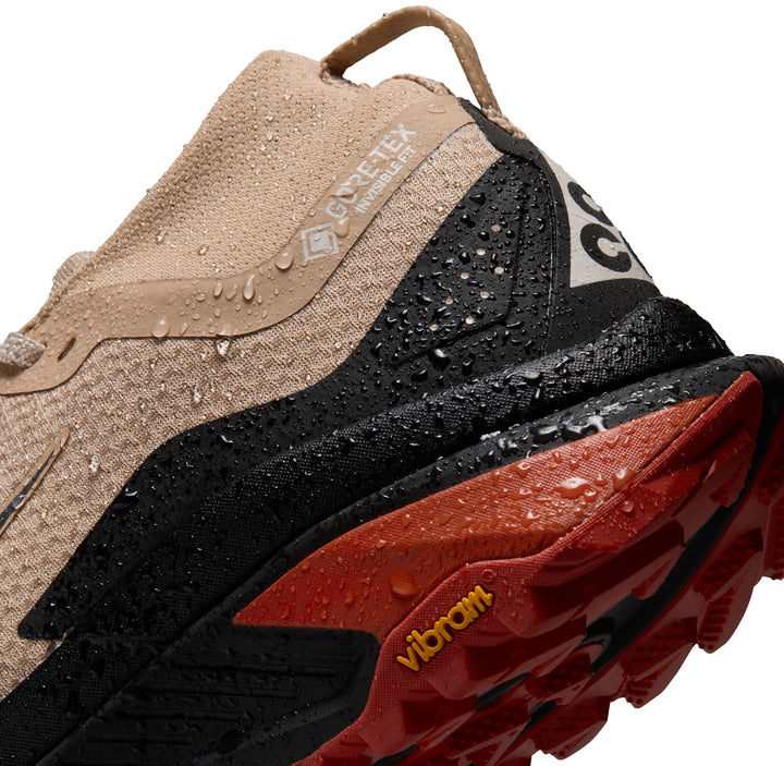 Nike ACG Zegama Trail GORE-TEX Shoes - Men's Linen/Black-Lt Crimson-Lt Oregon Brown