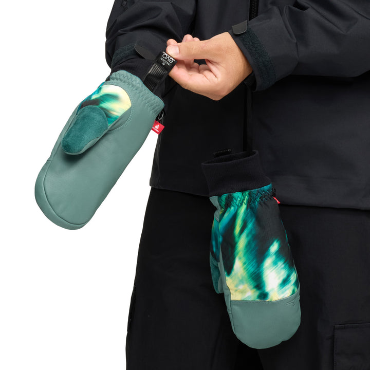 evo Felsen Mittens Aurora Borealis