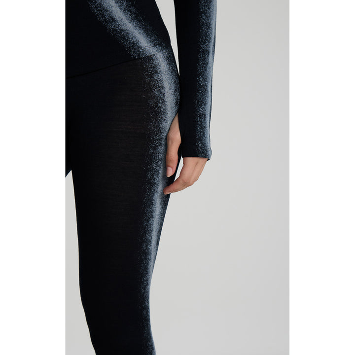 SENIQ Warmup Merino Baselayer Turtleneck - Women's Noir