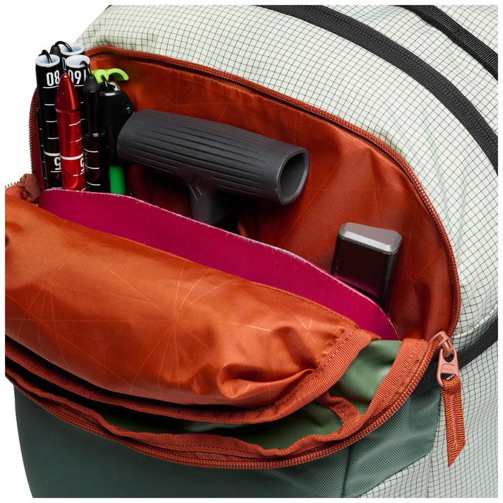 Black Diamond Dawn Patrol 25 Backpack Foam Green
