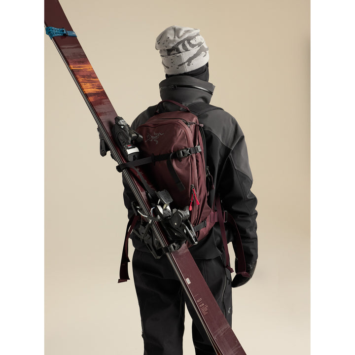 Arc'teryx Quintic 16L Backpack Ultima