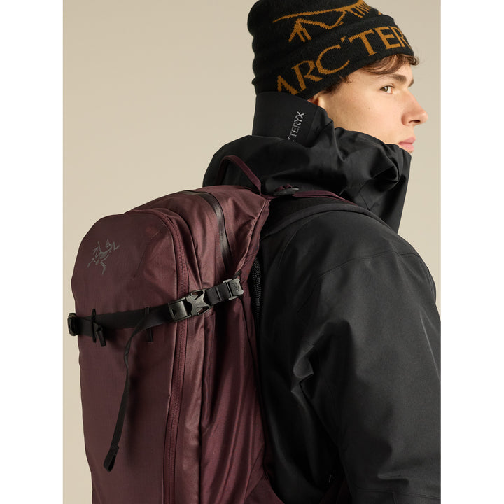 Arc'teryx Quintic 28L Backpack Ultima