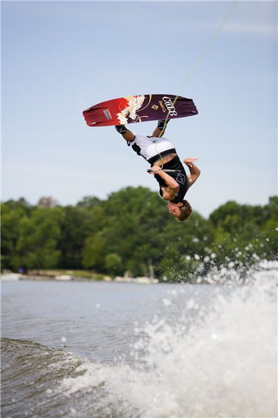 CWB Transcend Wakeboard - Blem 2007