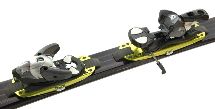 Salomon Scrambler Hot Skis + Salomon Bindings 2006