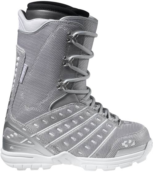 32 Ultralight Snowboard Boots 2008