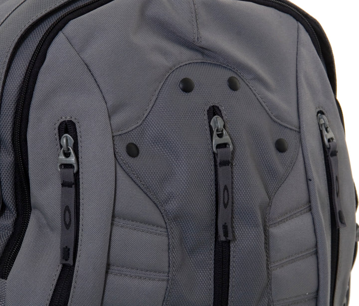 Oakley Flak Pack 2.0