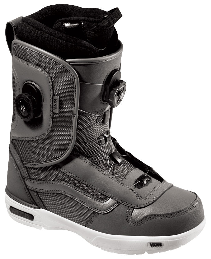 Vans Aura Snowboard Boots 2011