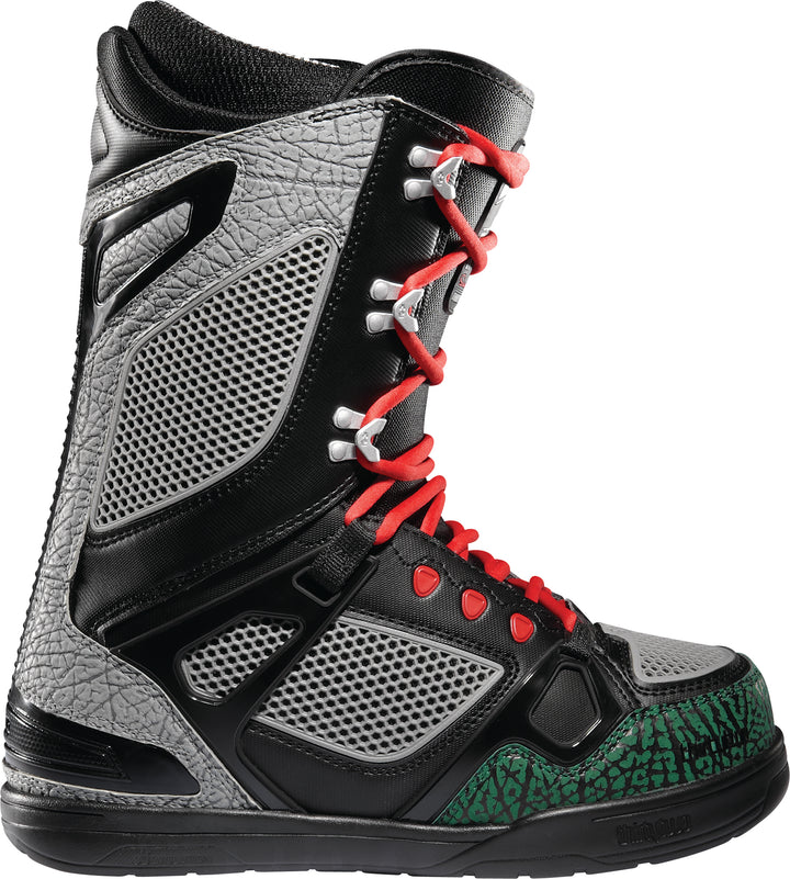 32 TM-Two Chamberlain Snowboard Boots 2012