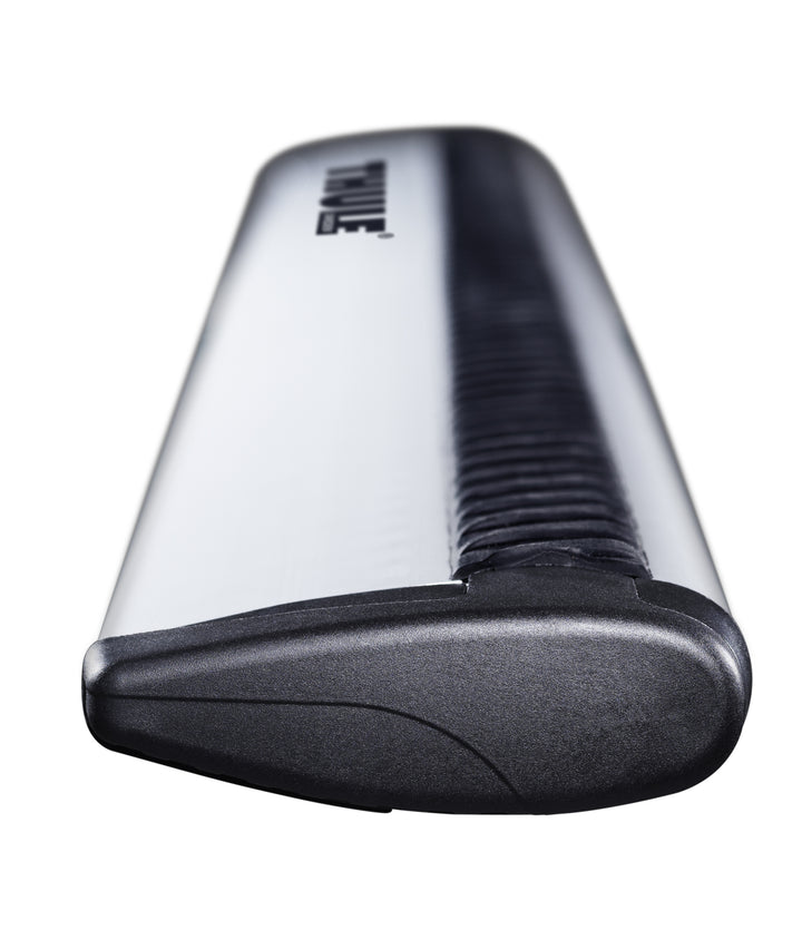 Thule 47" AeroBlade Cross Bars Silver/Black Detail 2 View