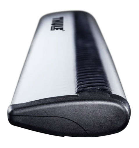 Thule 60" AeroBlade Cross Bars Silver/Black Detail 1 View