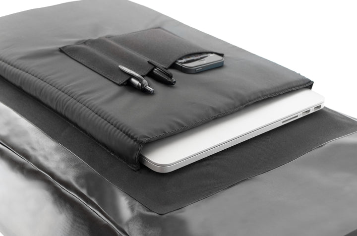 Chrome Saddlebag Rolltop 20L Pannier Black Pocket View