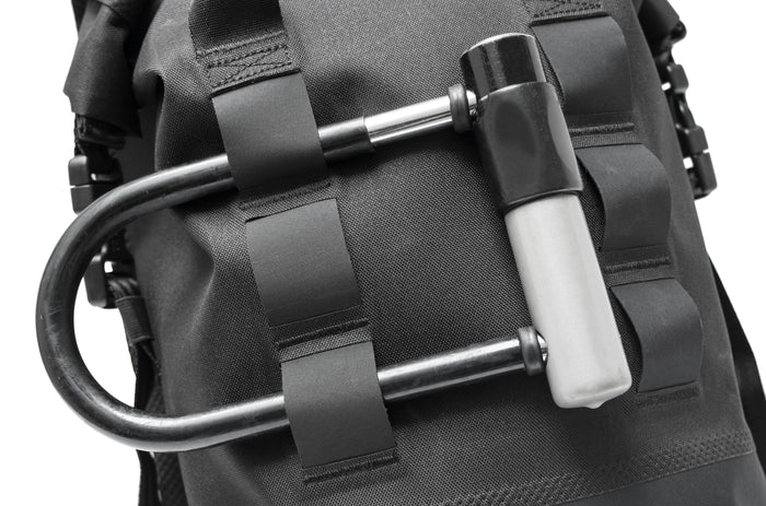 Chrome Saddlebag Rolltop 20L Pannier Black Detail 3 View