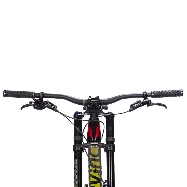 Devinci Wilson XP Complete Mountain Bike 2016 Blk/Ylw/Red Detail 5 View
