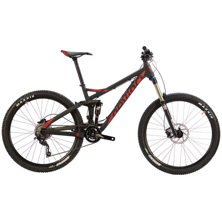 Devinci Troy S Complete Mountain Bike 2016 Blk/Red/Coal Side View