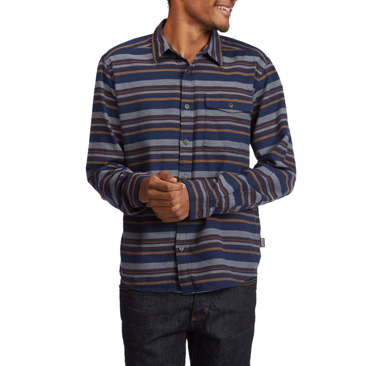 Patagonia Lightweight Fjord Flannel Arborist: Navy Blue Detail 1 View
