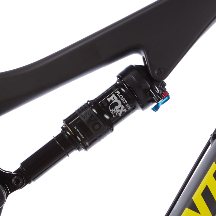 Santa Cruz Bicycles 5010 2 C S Complete Mountain Bike 2017 Matte Carbon & Yellow
