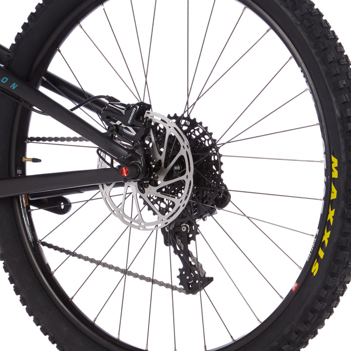 Santa Cruz Bicycles Bronson 2.0 A R1x Complete Mountain Bike 2017 Matte Carbon & Slate Blue