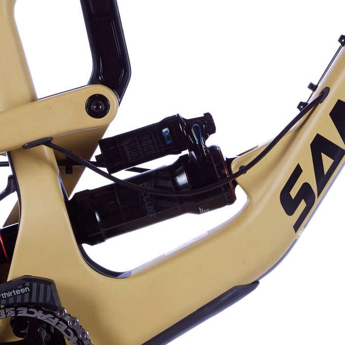 Santa Cruz Bicycles Nomad C XE Complete Mountain Bike 2018 Gloss Tan/Black