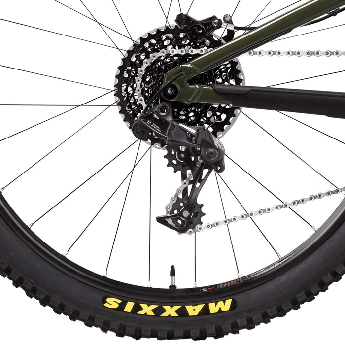 Santa Cruz Bicycles Bronson 2.0 A R Complete Mountain Bike 2018 Gloss Olive/Black