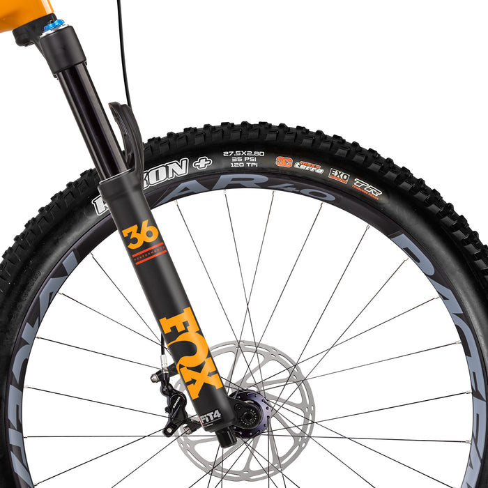 Santa Cruz Bicycles Hightower C S+ Complete Mountain Bike 2018 Gloss Mango/Orange