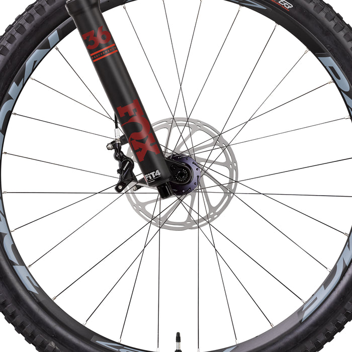 Santa Cruz Bicycles Bronson 2.1 C S Complete Mountain Bike 2018 Gloss Carbon/Sriracha
