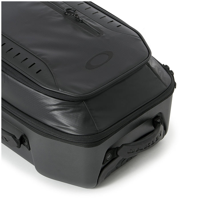 Oakley Factory Pilot 42L Roller Bag Blackout