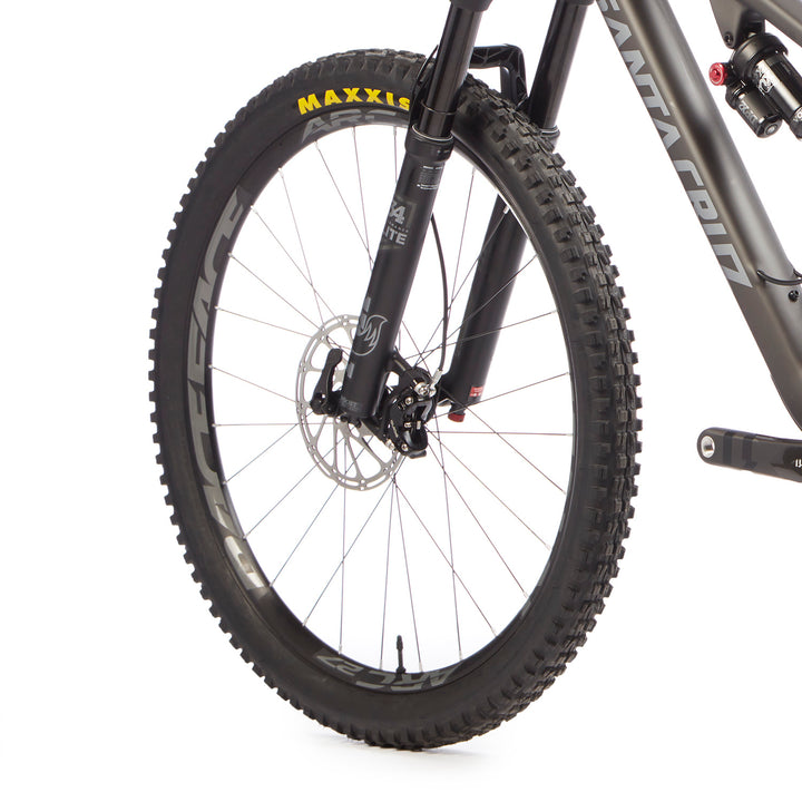 Santa Cruz Bicycles 5010 CC X01 Complete Mountain Bike 2019 Matte Carbon