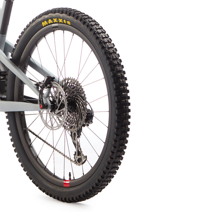 Santa Cruz Bicycles Bronson CC X01 Reserve Complete Mountain Bike 2019 Primer Grey