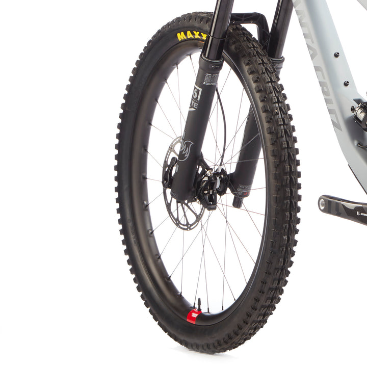 Santa Cruz Bicycles Bronson CC X01 Reserve Complete Mountain Bike 2019 Primer Grey